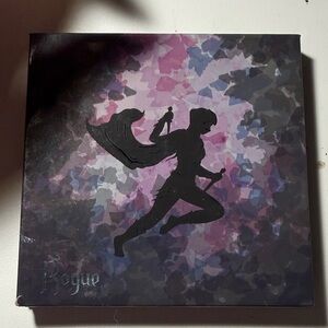 Rogue Eyeshadow Palette - Purple and Black Shades